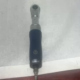 AT702 BLUE POINT High Torque Wrench Air Ratchet #3 AT702 BLUE POINT High Torque Wrench Air Ratchet #3