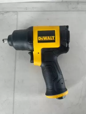 DWMT70775 DEWALT Pneumatic Impact Wrench #2