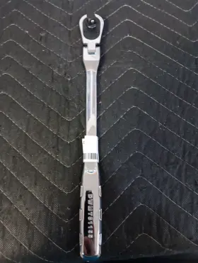 DWMT81154 DEWALT Flex Head Ratchets