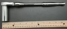 445003231236 HUSKY Drive Locking Flex Head Ratchet Socket #2