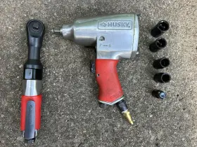 9045611 HUSKY Impact Torque Wrench Ratchet