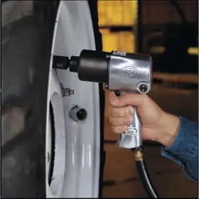66131 INGERSOLL RAND Air Impact Drive Cfm Torque Wrench #3