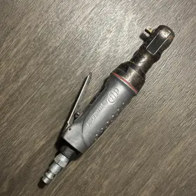 663023077017 INGERSOLL RAND Ran Pneumatic Quarter Ratchet
