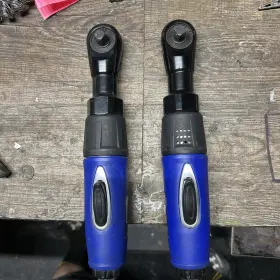 LGA-1750 KOBALT Air Ratchet Wrenchs Bearly