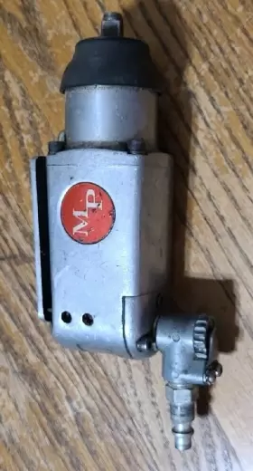 133SP MILWAUKEE Pneumatic Tool Drive Air Ratchet Wrench